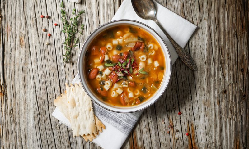 לילה של שלג? זה הזמן להכין מרק מינסטרונה חם