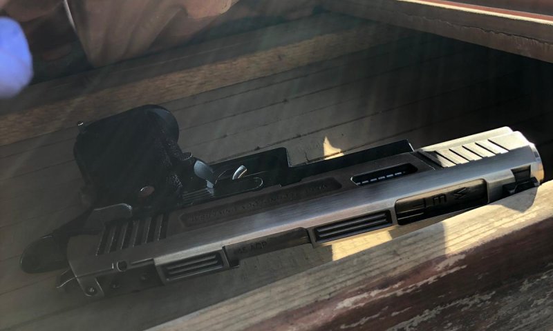 המשטרה איתרה אקדחים על גג בית כנסת בהרצליה