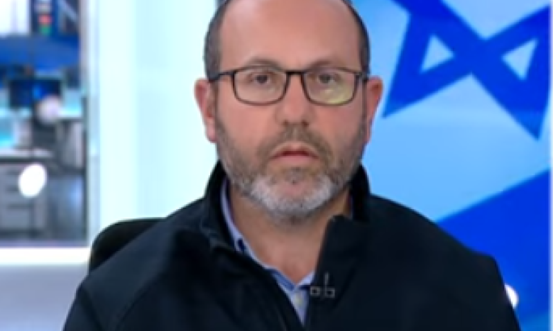 אבות החטופים התעמתו: "ויתרת על הבן שלך". צפו