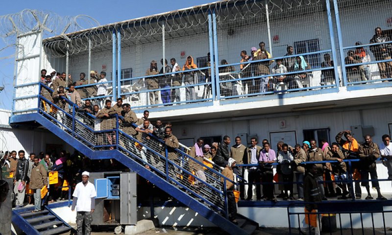 בג"צ הכריע: אסור לכלוא מסתננים שמסרבים לעזוב