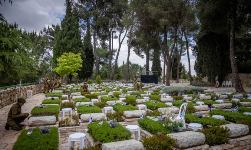 "חלק מהן מתכוונות לצאת כשהוא יתחיל לדבר"