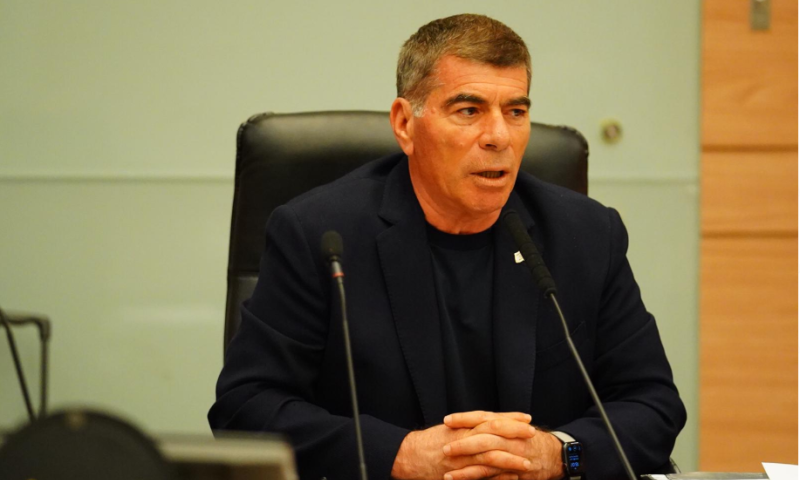 אשכנזי: "רואה הזדמנות היסטורית בתכנית טראמפ"