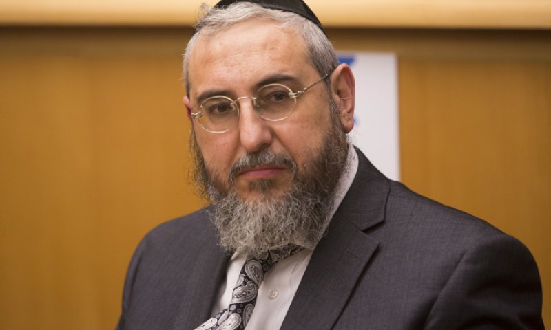 "צבועים, גם גדולי ישראל ישבו באירועים מעורבים"