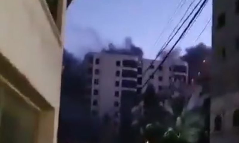 צפו: רגע קריסת רב הקומות בתקיפת צה"ל בעזה