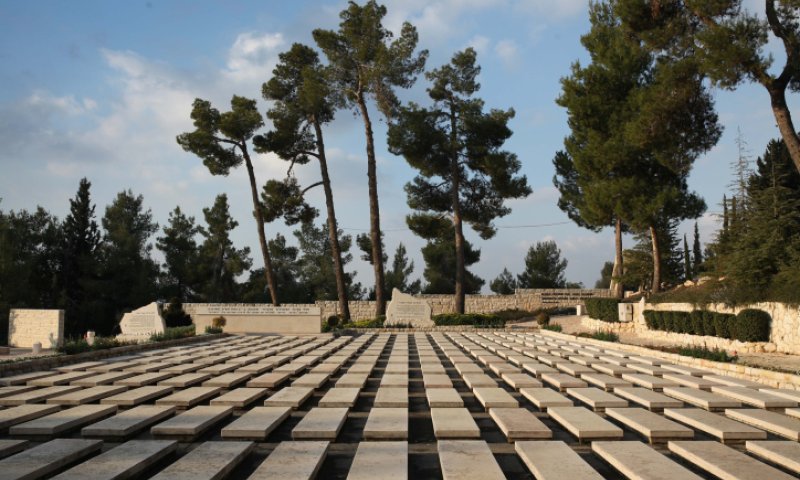 הקמת בית העלמין הגדול ביו"ש יוצאת לדרך