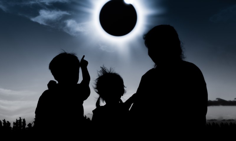 מחזה של פעם בחיים: מחר ליקוי חמה נדיר