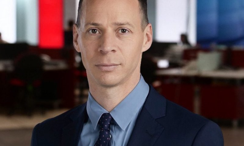 "תהיו איתי רגע": עמית סגל מנתח את ההצהרה של גנץ