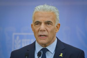 עוד מכה קשה ליאיר לפיד: "הכישלון כולו עליו"