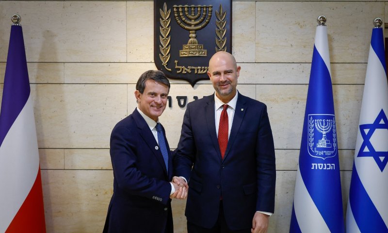 יו"ר הכנסת לראש ממשלת צרפת לשעבר: "מאוכזב מהנשיא מקרון"