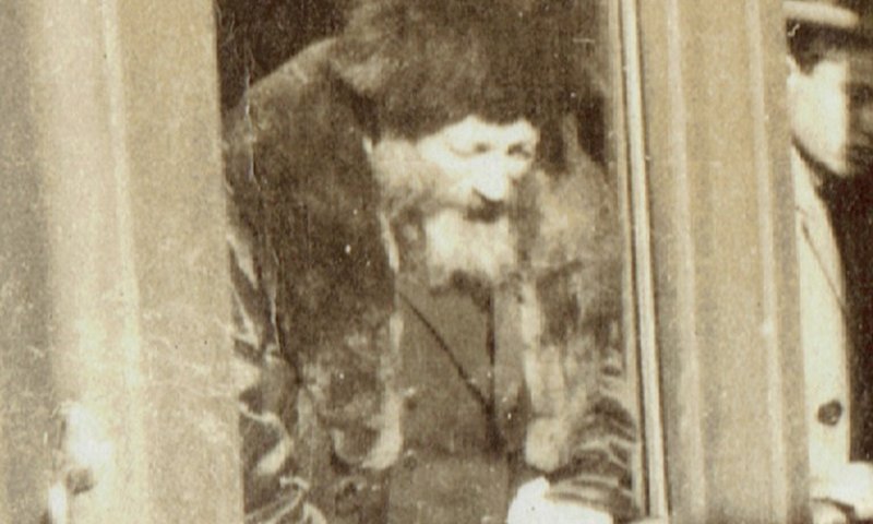 אחרי 98 שנה: נחשפה תמונתו המלאה של הרב קוק