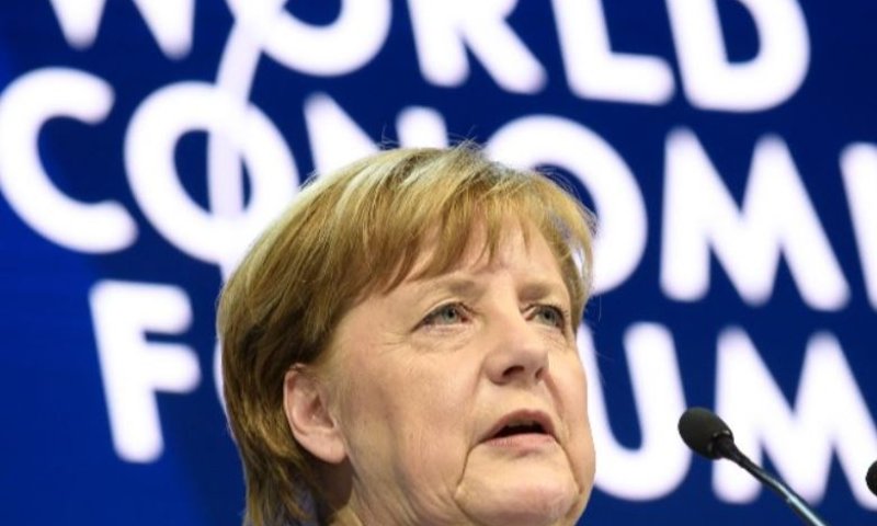 נתניהו למרקל: "תקנו את הסכם הגרעין"