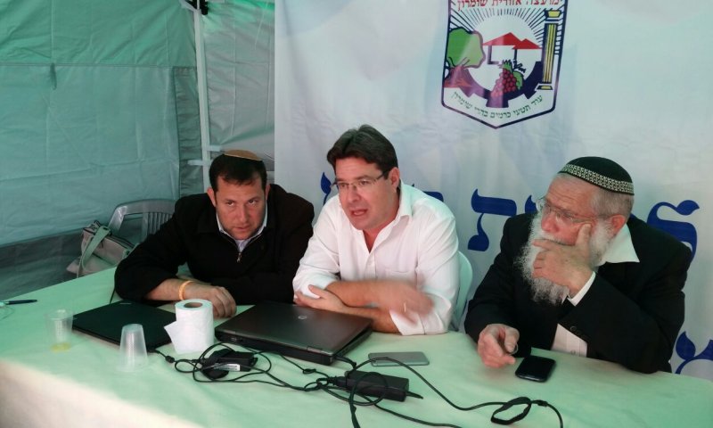 צפו: שרי וחברי הכנסת של הימין נגד נתניהו