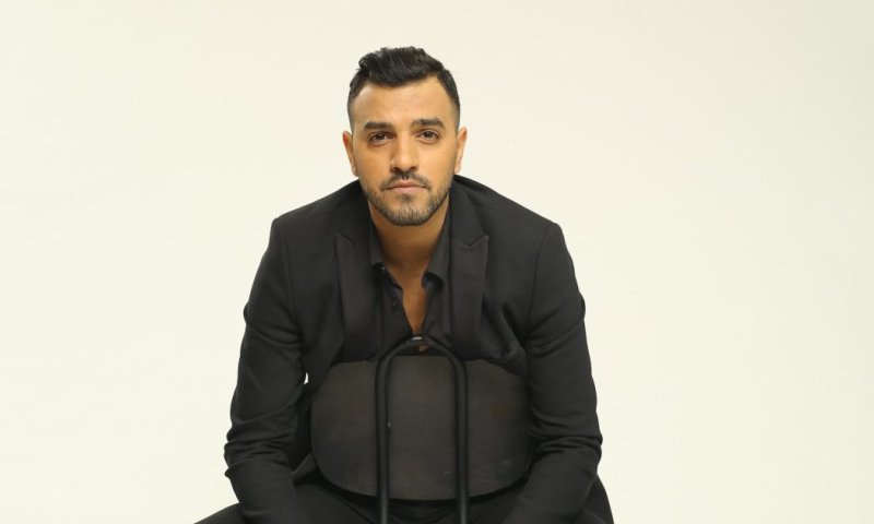 באמצע ההופעה: איתי לוי במחווה מרגשת לאימו| צפו: