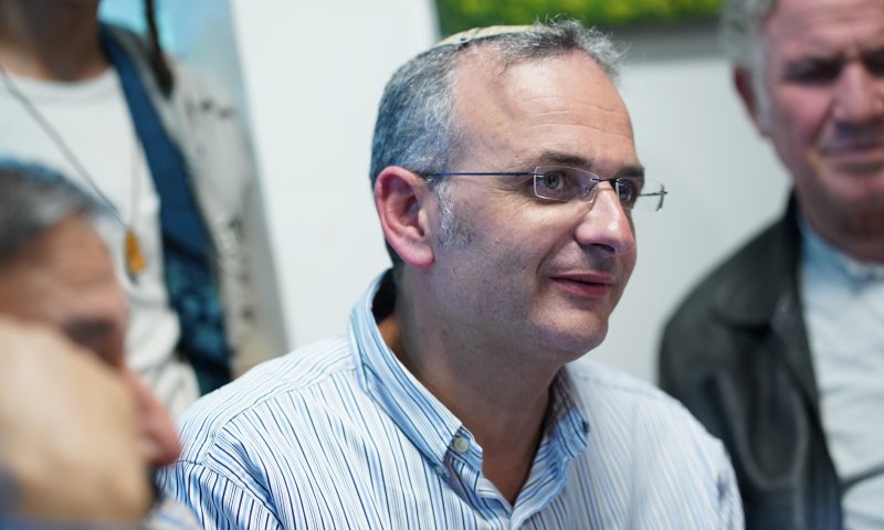 שי אלון: "איראן מבעירה את השטח &ndash; צריך לצאת למלחמה"