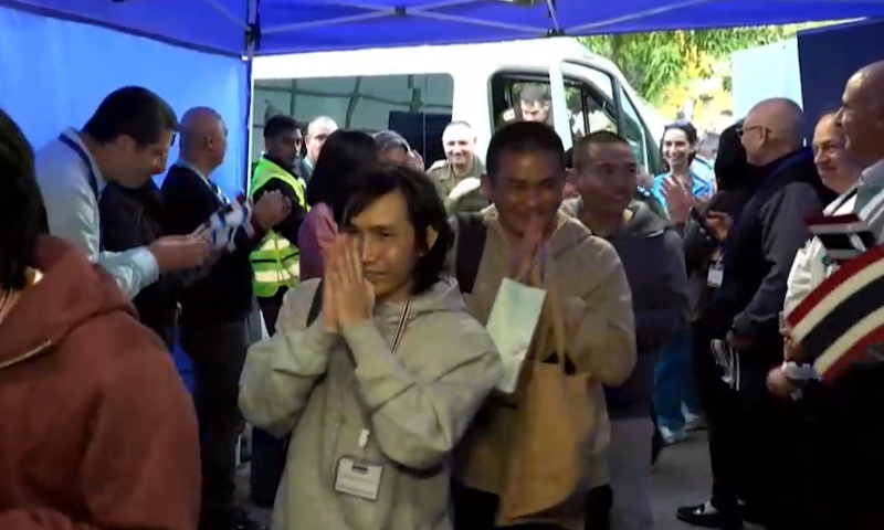 "הבאנו שלום עליכם": חמשת התיאלנדים משתחררים. צפו