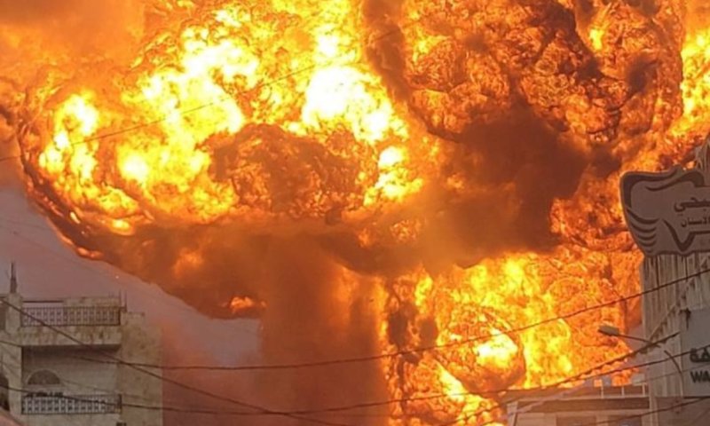 צפו בתיעודים: חיל האוויר מעלה את בירת תימן בלהבות