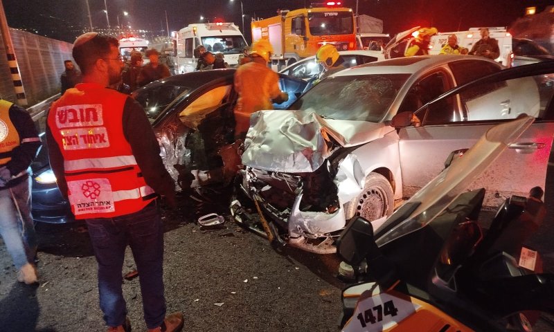 תוך חצי שעה: 9 פצועים ב-2 תאונות דרכים ביו"ש