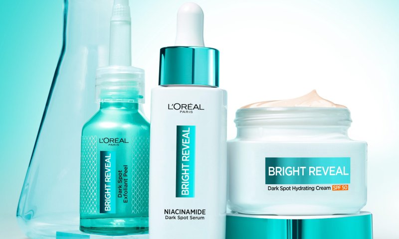 לוריאל פריז נלחמת בכתמים עם קרם לחות וג'ל ניקוי חדשים