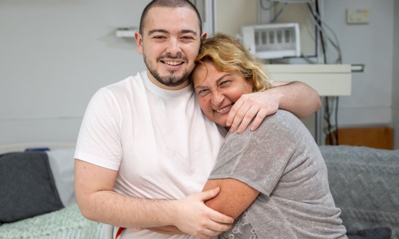 אם החטוף שיתפה בדמעות: "המשאלה שלי התגשמה"