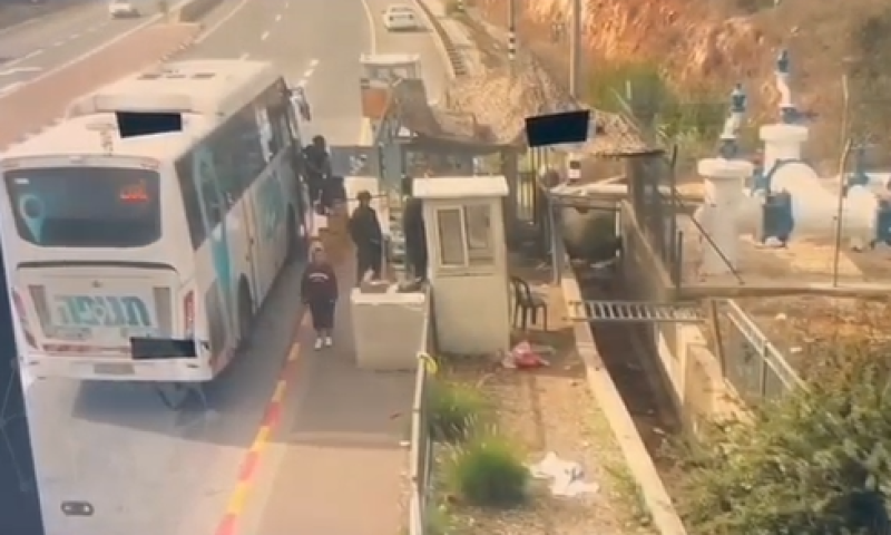 תיעוד מהפיגוע בשומרון: המחבל רץ, יורה ומחוסל