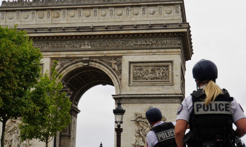 אירוע ירי בפריז: 3 הרוגים ו-3 פצועים, היורה נעצר