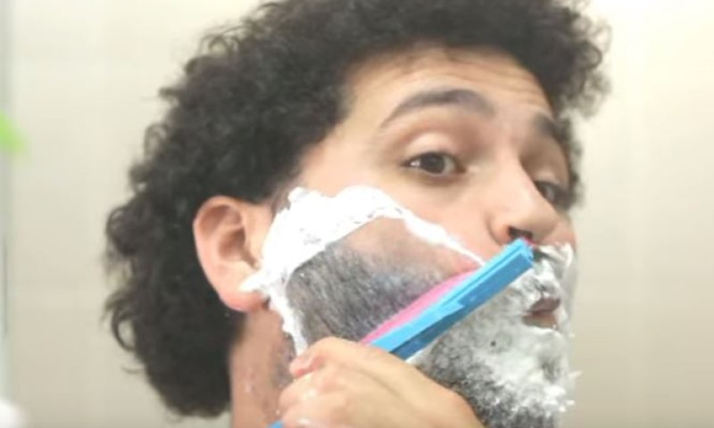 החדש של אנדרדוס: גילוח נעים לפי ההלכה