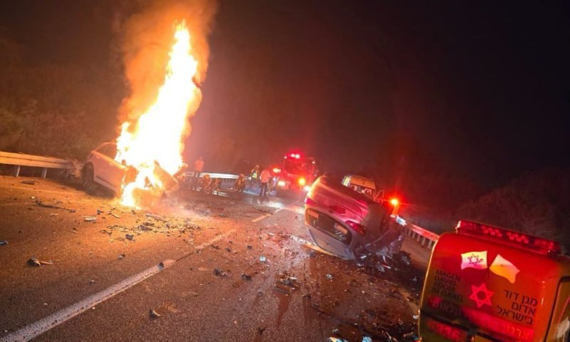 הרכבים התהפכו ועלו באש: 2 הרוגים בתאונה ליד אשדוד
