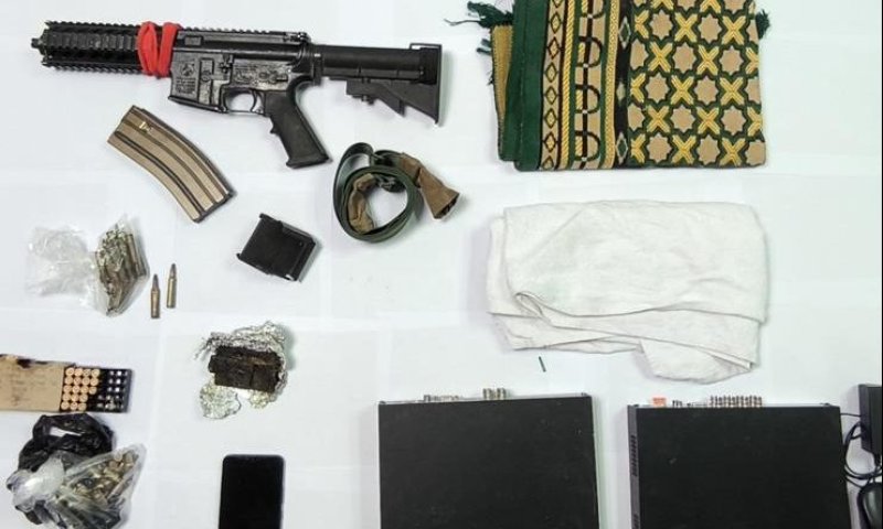 ישראלי שמתגורר בכפר פלסטיני נעצר לאחר שנמצא בביתו אמל"ח רב