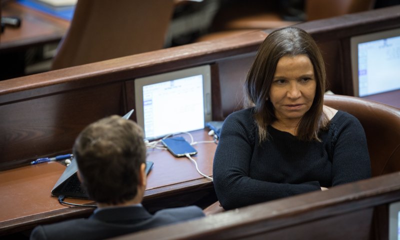 פדיחה לקואליציה: האופוזיציה הפילה חוק ממשלתי