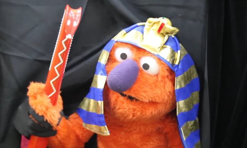 "בובה של תיאטרון": רותם ורחלי נערכים לחג הפסח