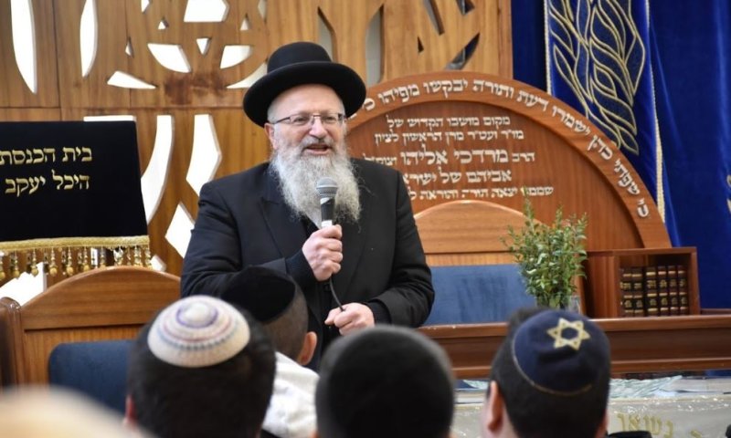 הרב שמואל אליהו: מאיפה בא עלינו השר הזה?