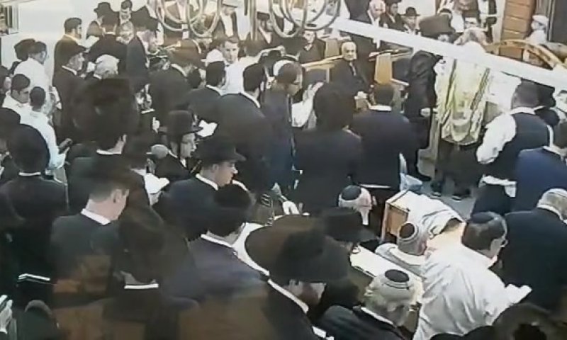 ההסכם שנגמר והמאבק הבריוני על בית הכנסת הדתי