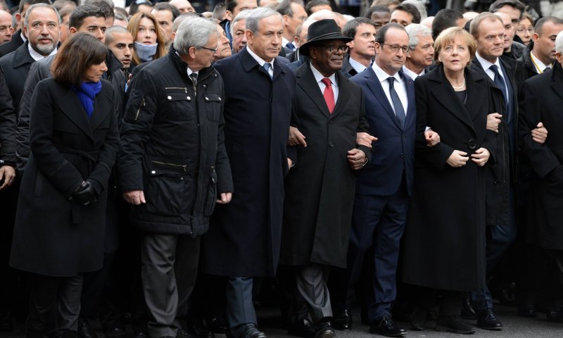 על נתניהו בצעדה בפריז: יאללה בואו נידחף