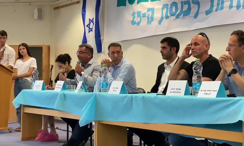 סופר נגד לפיד: "ככה צריך לדבר ראש ממשלת ישראל?"