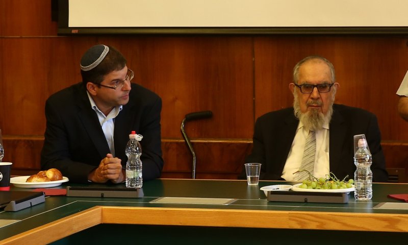 "ואהבתם את הגר": איך ניתן לתקן את היחס שלנו לגרים?