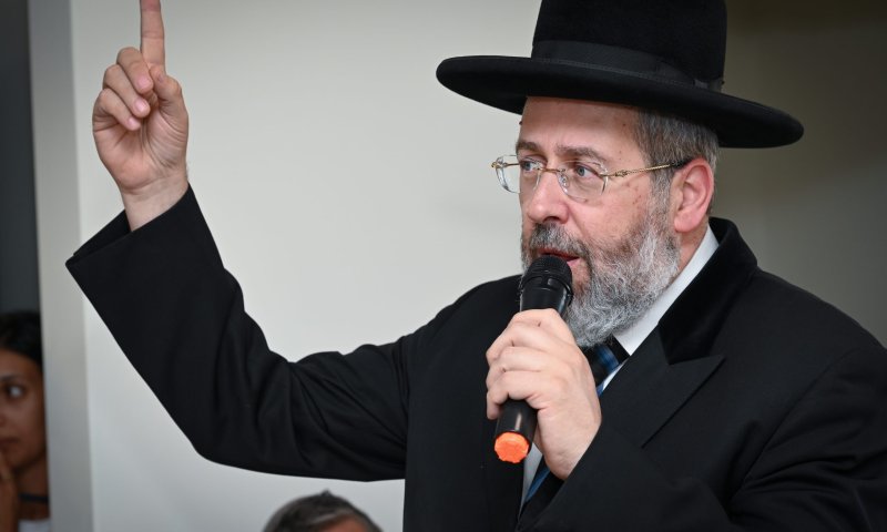 הרב לאו: "תופעה פסולה שאין לה קשר להלכה"