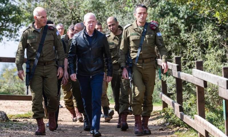 גלנט בצפון: ״מי שאחראי לפיגוע, יתחרט על כך"