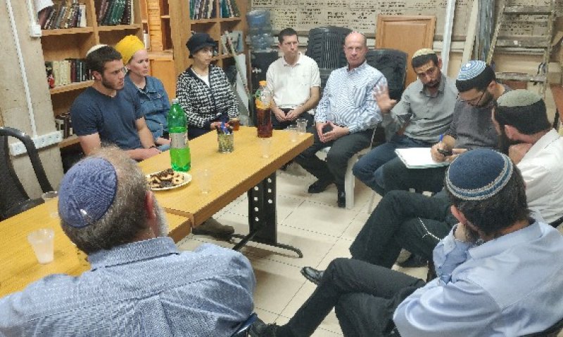 במהלך החג: הושחתה ישיבתו של הרב אטינגר הי"ד