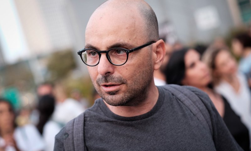 לזה הוא לא ציפה: אלדד יניב תקף חברת כנסת וחטף