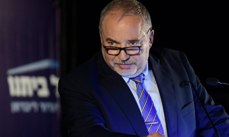 ליברמן: "להעיף את סמוטריץ' מהקבינט"