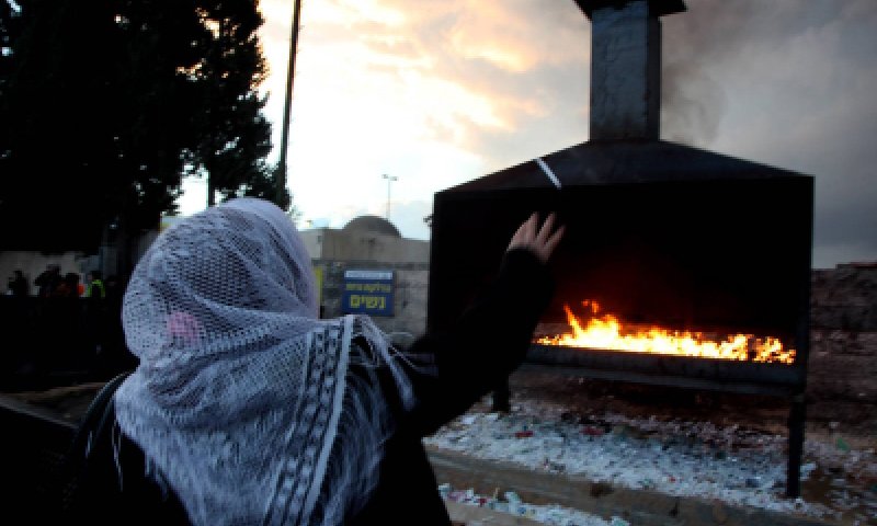 שו"ת סמס: החלטנו להתחתן ומקובל אמר שהשמות שלנו לא מתאימים, מה לעשות?