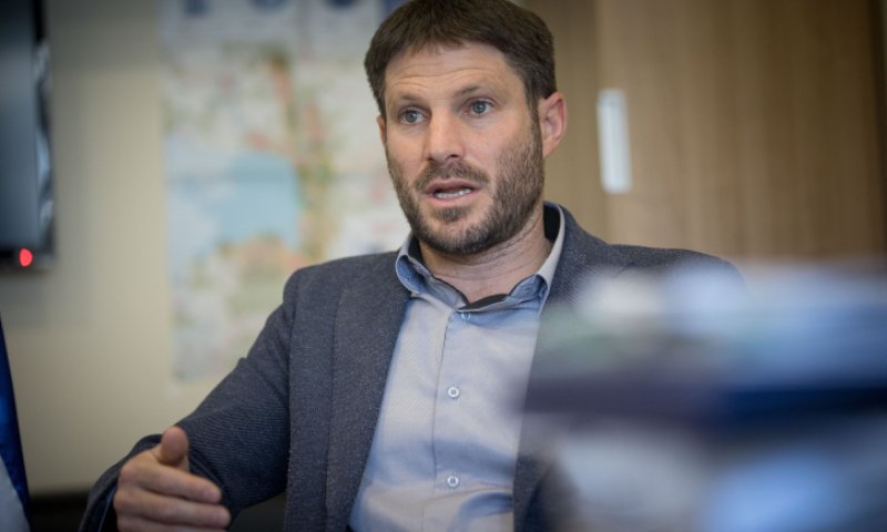 סמוטריץ': "נתניהו הולך להקים ממשלת שמאל"