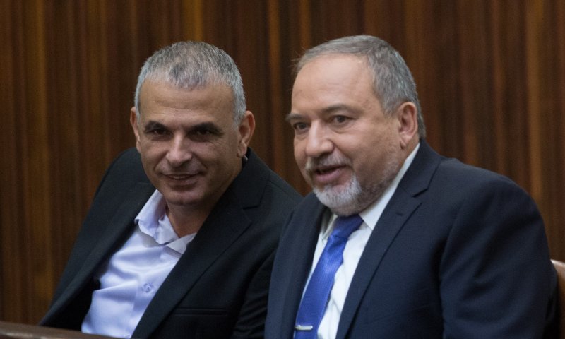 משבר: כחלון מסרב לממן את הדרישות של ליברמן