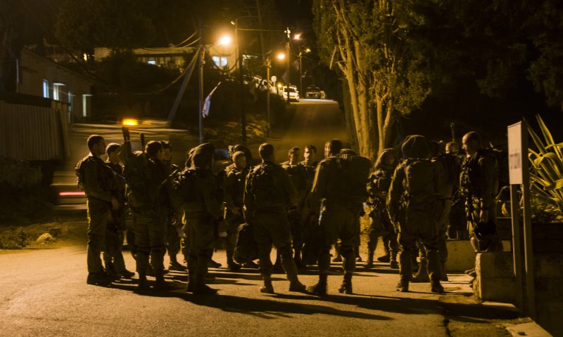 תיעוד לילי: צה"ל בעקבות החטופים