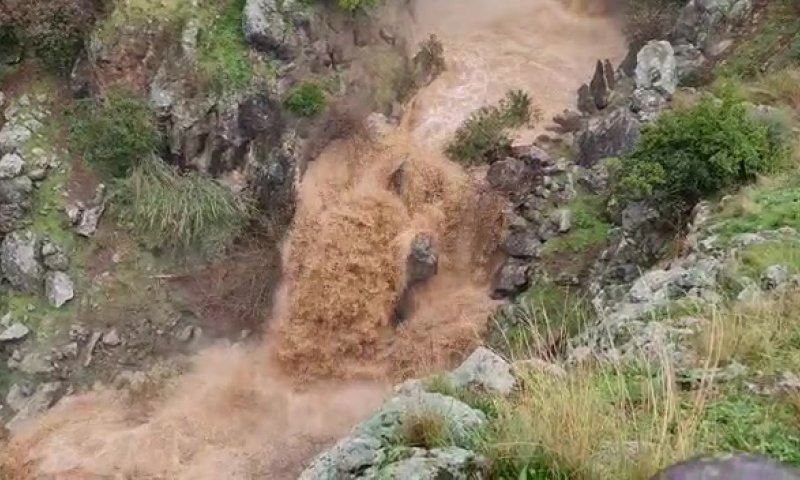 צפו: נחל סער מציף את שמורת הבניאס