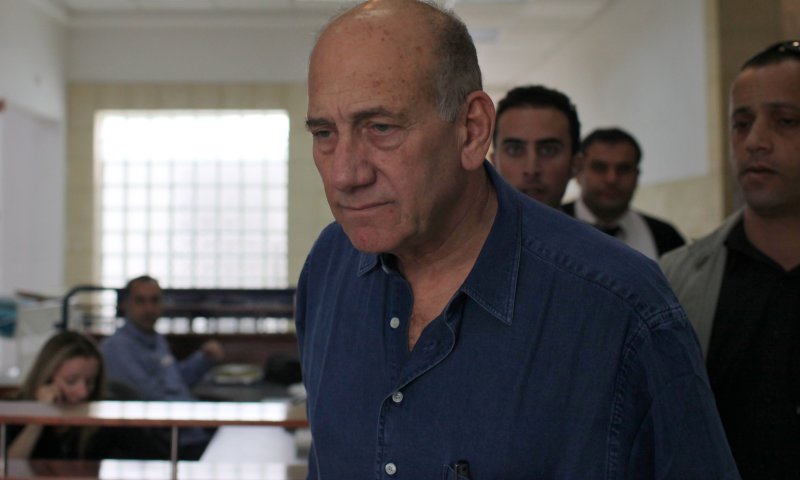 צפו: תושבת שדרות מתפוצצת על אהוד אולמרט