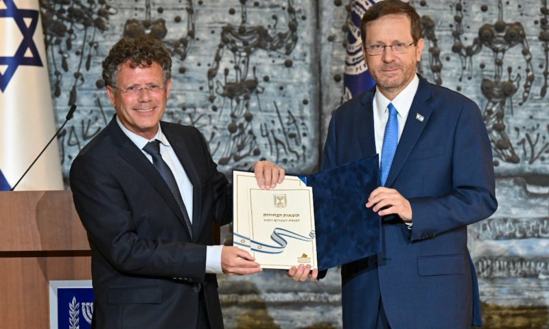 הרצוג: 'אינני פועל להקמתה של ממשלה כזו&nbsp;או&nbsp;אחרת'