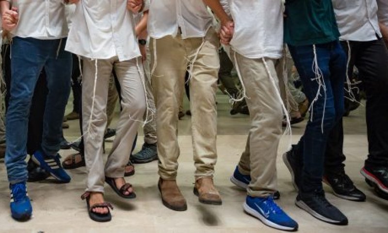 אסטרטגיה פוליטית: הקרב על הקולות הסרוגים