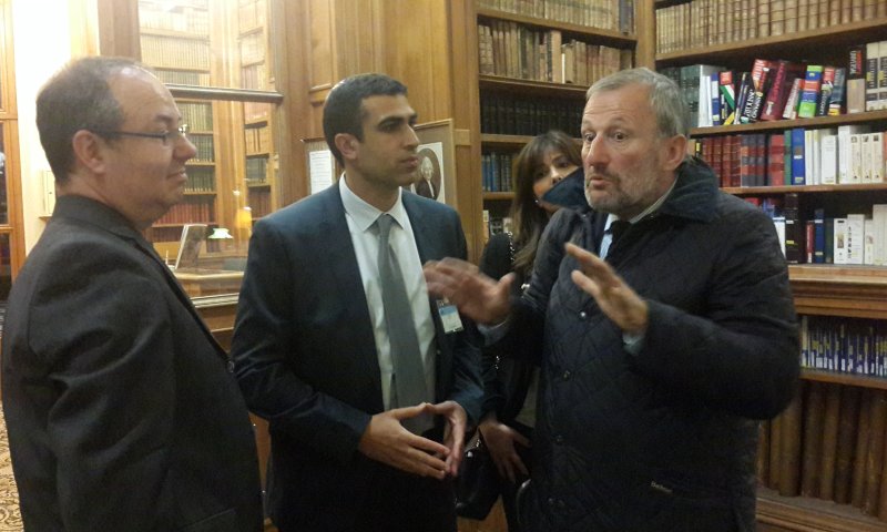 שטבון בצרפת: "יש לנו אחריות ליהודי כל העולם"