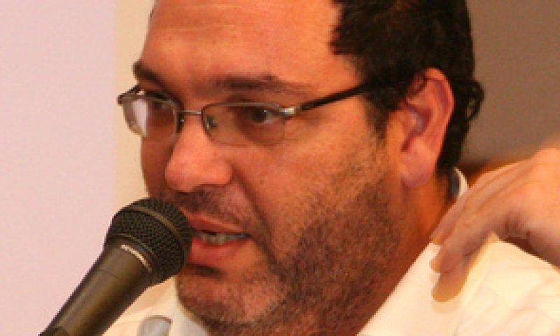 פירון ברשת ב: לא נתפשר. פירון בקול ברמה: כולנו נתגמש